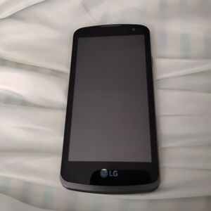 Verizon LG 4G LTE Phone With Charger Never Activated
